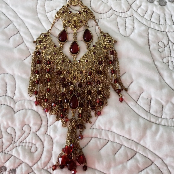 Necklace and earrings set - Picture 4 of 4